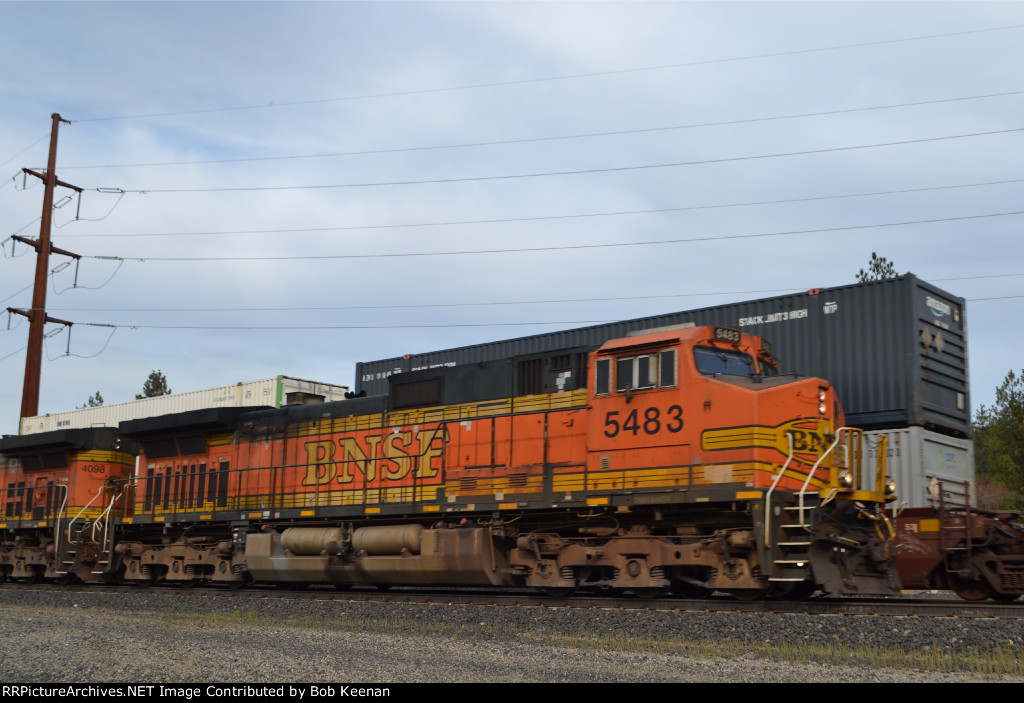 BNSF 5483